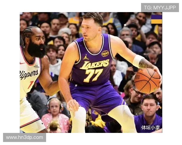 原创三人组爆砍99分打爆快船！东契奇杀红了眼，哈登29+9一脸无奈